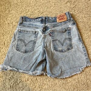 Vintage Levi's 550 Relaxed Boot Cut Jeans Into Shorts DIY Women's 6 Light-Wash